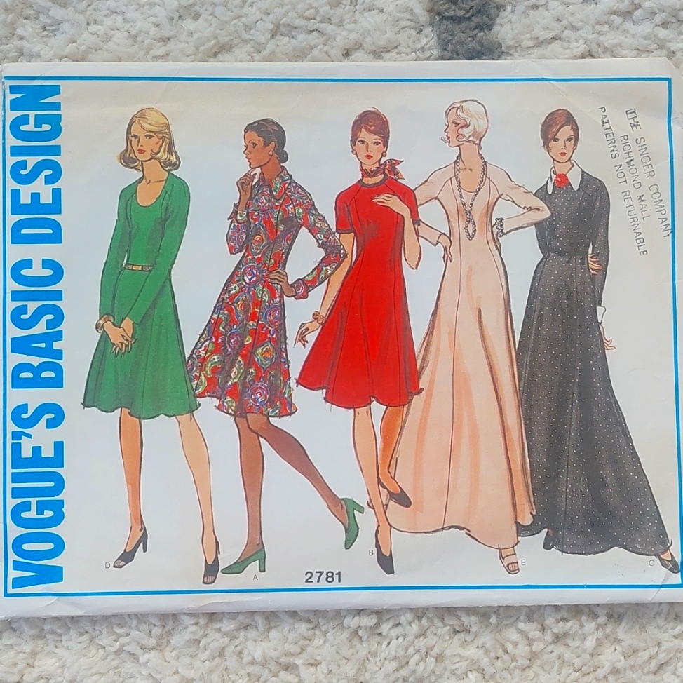 Vogue's Basic Deign Pattern Size 12